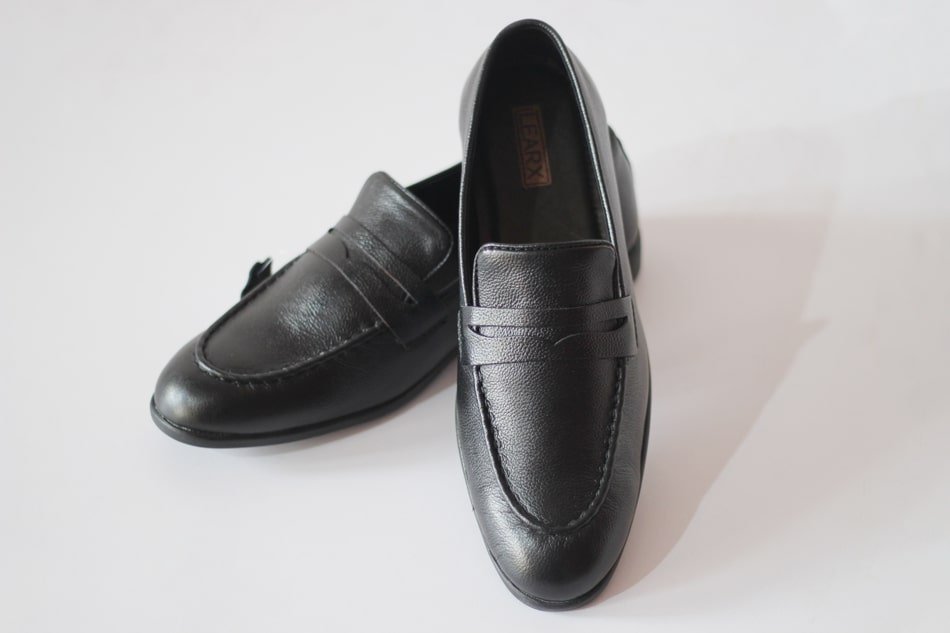 Elegant Black Penny Loafer