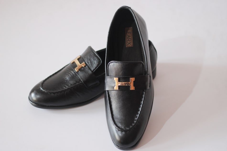 Classic H-Buckle Leather Loafer